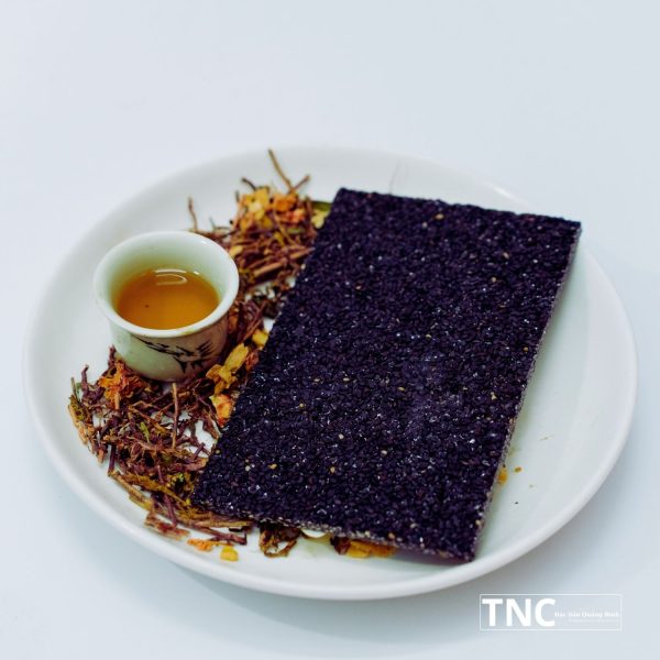 kẹo mè đen đặc sản quảng bình tiệm nhà cua